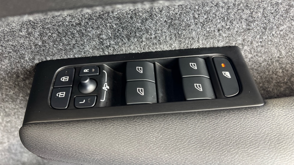 Used Volvo XC40 2022 for sale - 76664426: Photo 24