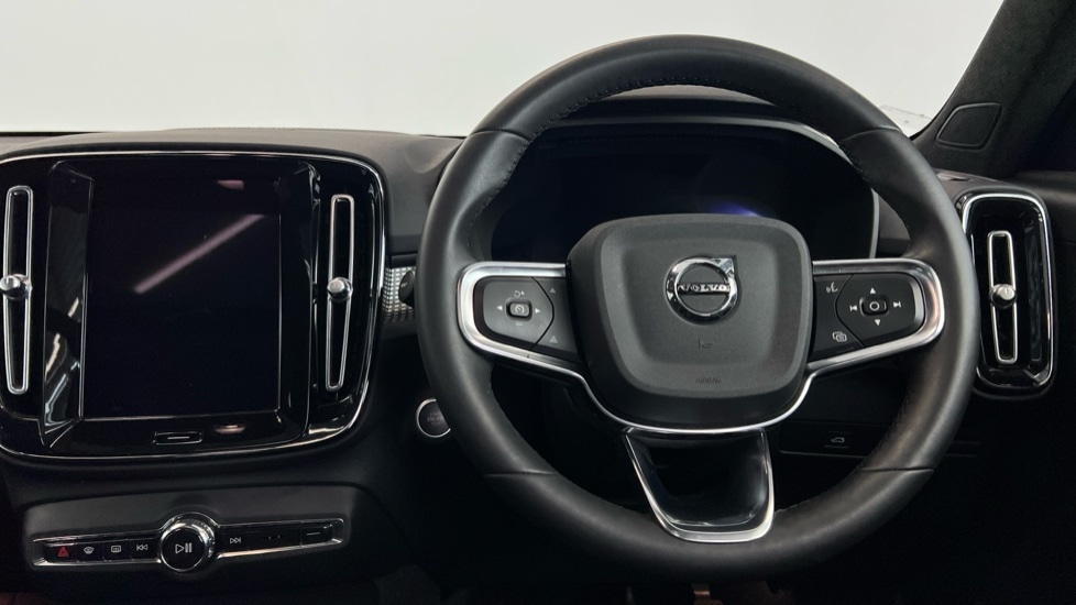 Used Volvo XC40 2023 for sale - 77483048: Photo 10