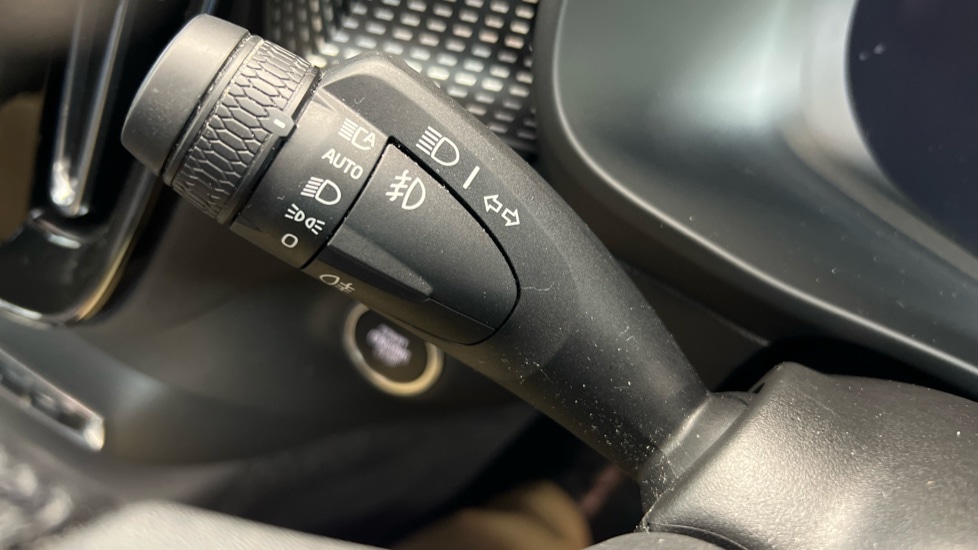 Used Volvo XC40 2023 for sale - 77483048: Photo 19