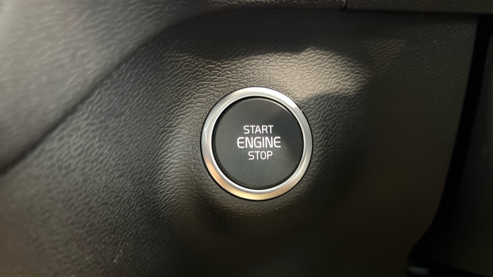 Used Volvo XC40 2023 for sale - 77483048: Photo 26