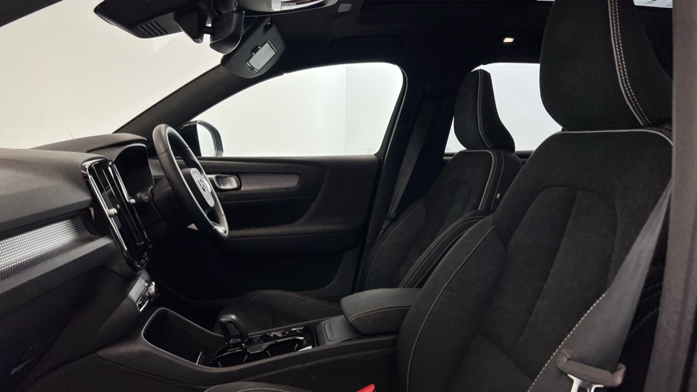 Used Volvo XC40 2023 for sale - 77483048: Photo 35