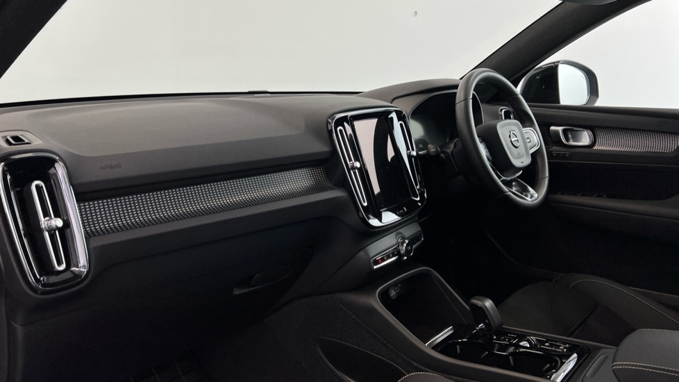 Used Volvo XC40 2023 for sale - 77483048: Photo 39