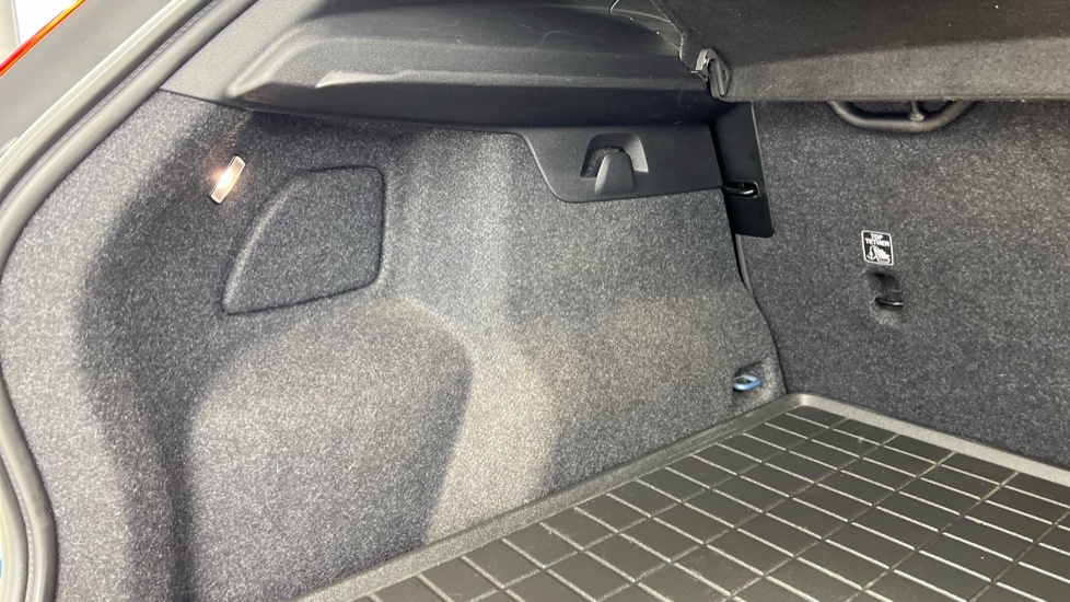 Used Volvo XC40 2023 for sale - 77483048: Photo 46