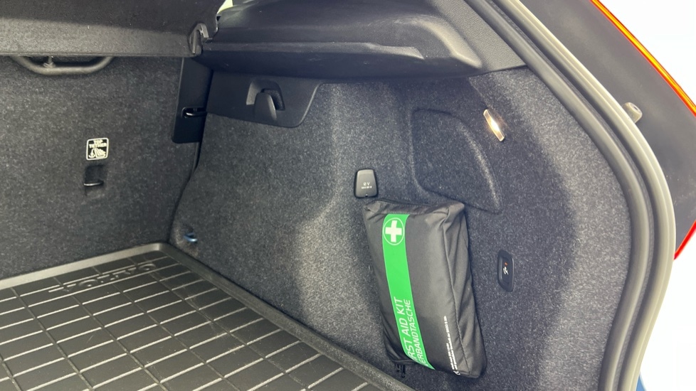 Used Volvo XC40 2023 for sale - 77483048: Photo 47