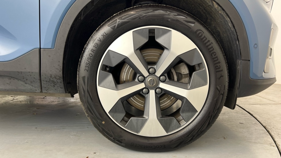 Used Volvo XC40 2023 for sale - 77483048: Photo 9