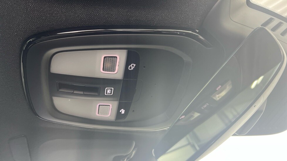 Used Volvo XC40 2023 for sale - 78049744: Photo 27