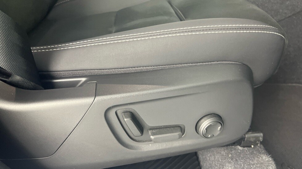 Used Volvo XC40 2023 for sale - 78049744: Photo 29