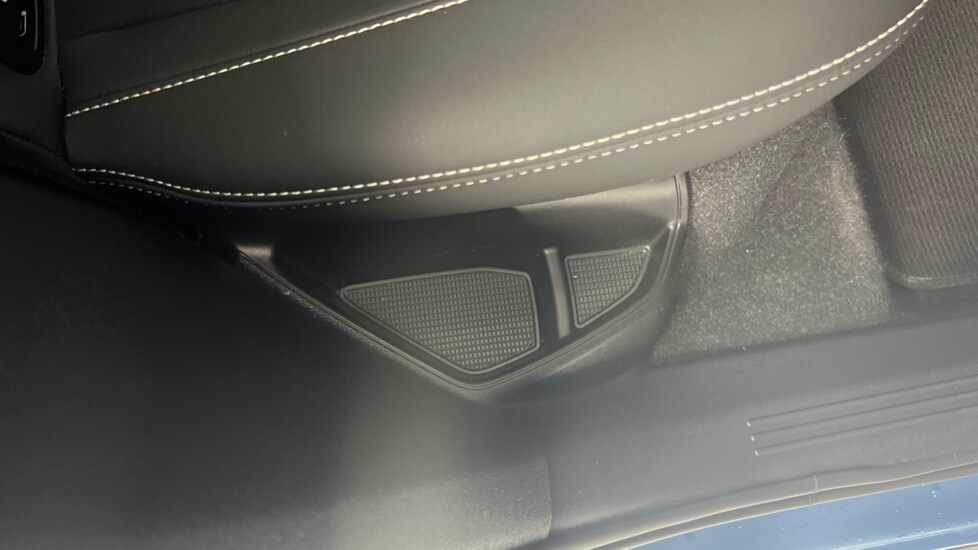 Used Volvo XC40 2023 for sale - 78049744: Photo 56