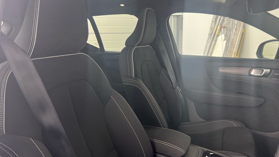 Used Volvo XC40 2023 for sale - 78049744: Photo 60