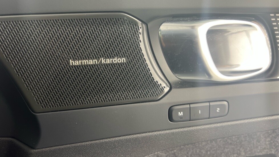 Used Volvo XC40 2023 for sale - 78049744: Photo 63