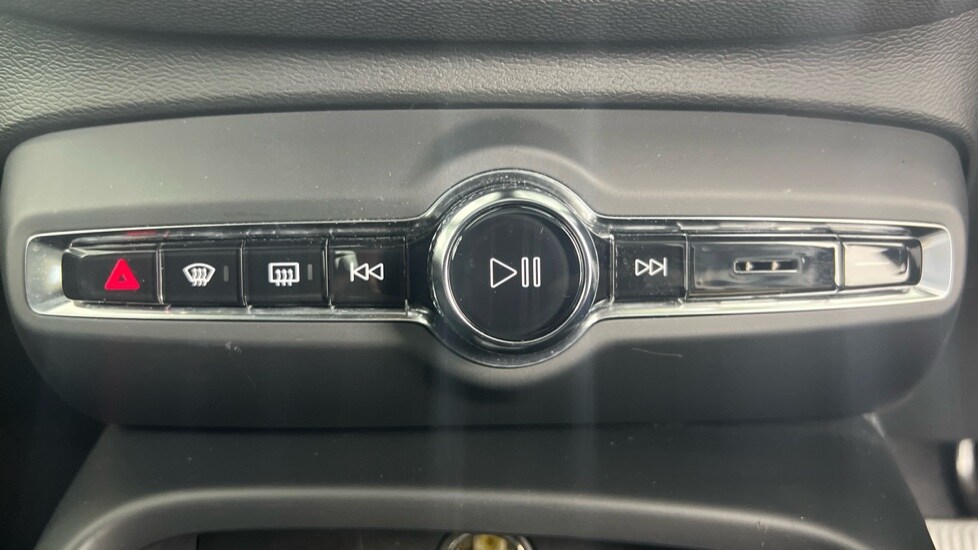 Used Volvo XC40 2023 for sale - 78049744: Photo 64