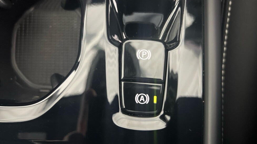 Used Volvo XC40 2023 for sale - 78049744: Photo 66