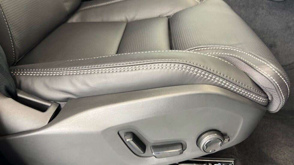 Used Volvo XC90 2025 for sale - 77885304: Photo 30