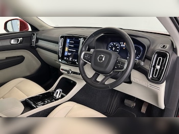 Used Volvo XC40 2021 for sale - 75952352: Photo