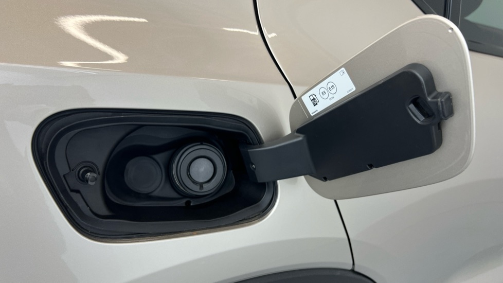Used Volvo XC40 2024 for sale - 76074618: Photo 16