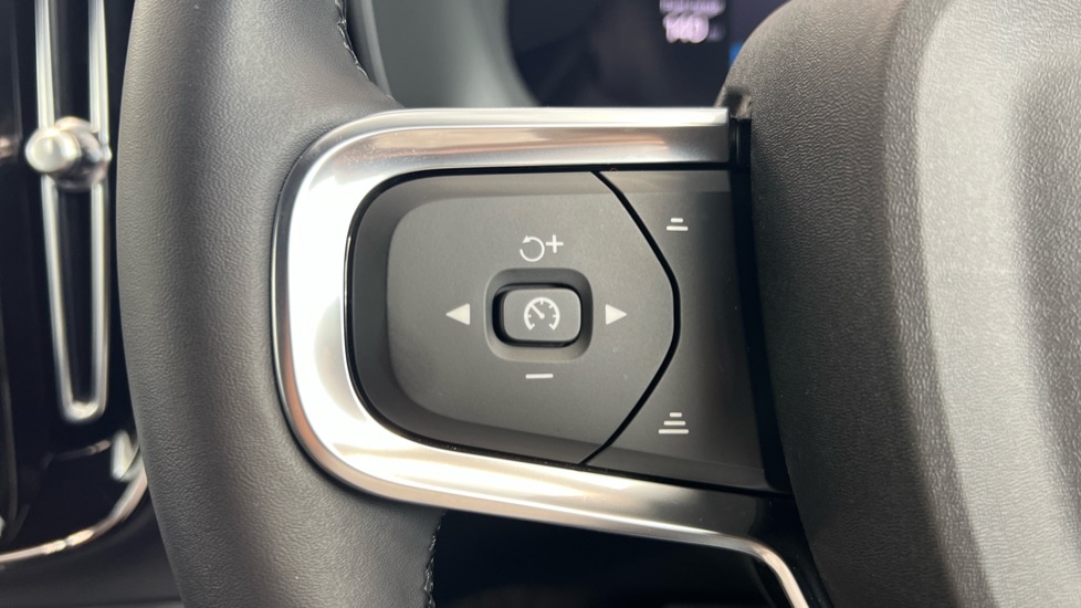 Used Volvo XC40 2024 for sale - 76074618: Photo 21