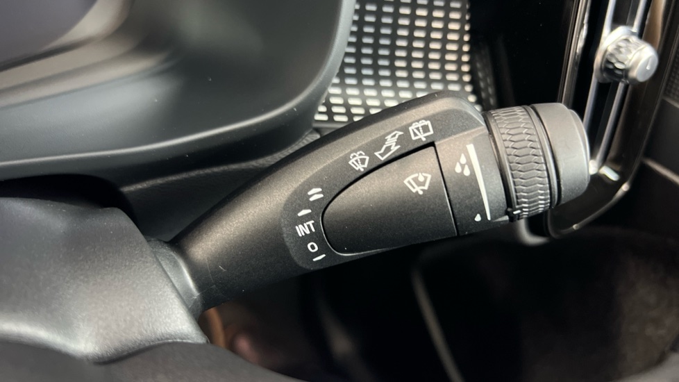 Used Volvo XC40 2024 for sale - 76074618: Photo 23