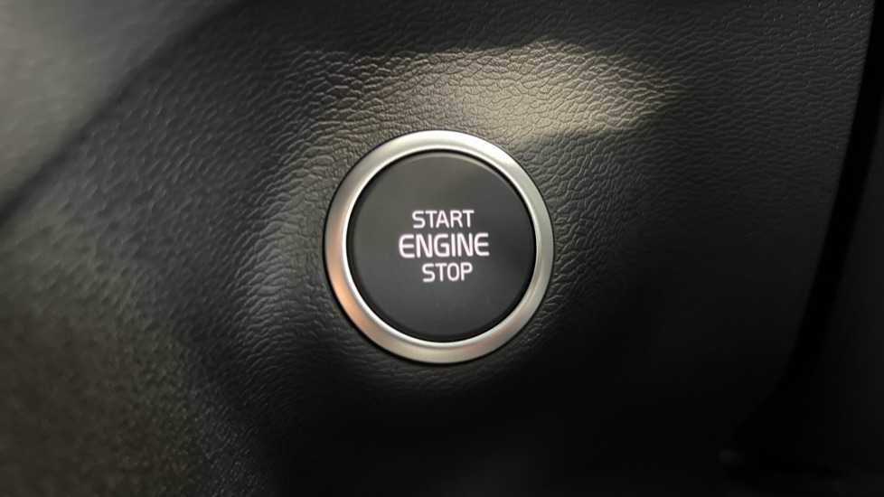 Used Volvo XC40 2024 for sale - 76074618: Photo 27
