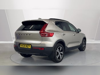 Used Volvo XC40 2024 for sale - 76074618: Photo 2
