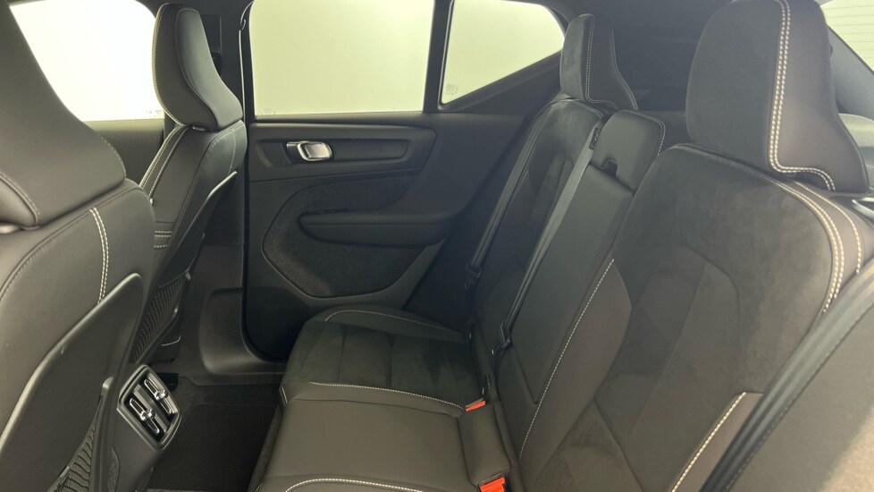 Used Volvo XC40 2024 for sale - 76074618: Photo 33