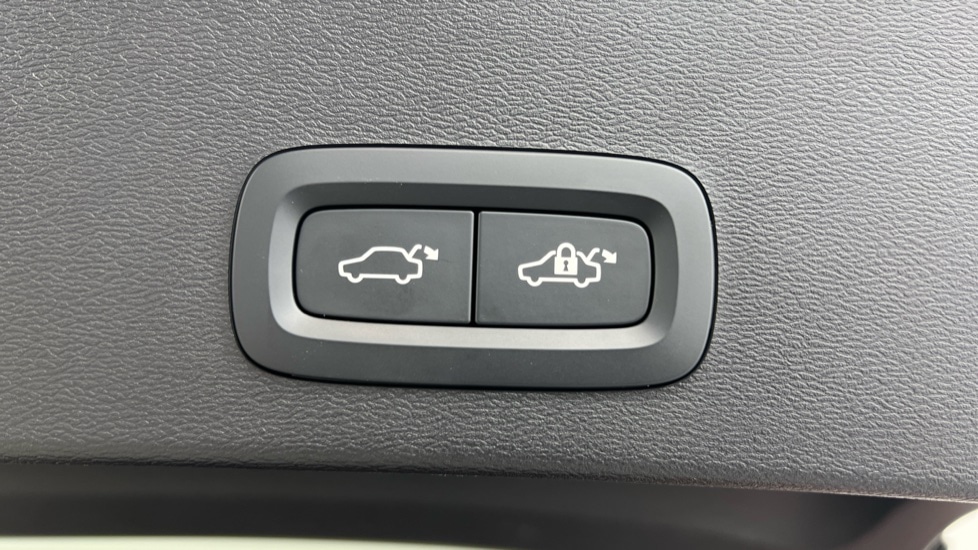 Used Volvo XC40 2024 for sale - 76074618: Photo 35