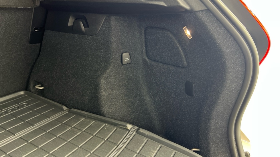 Used Volvo XC40 2024 for sale - 76074618: Photo 39