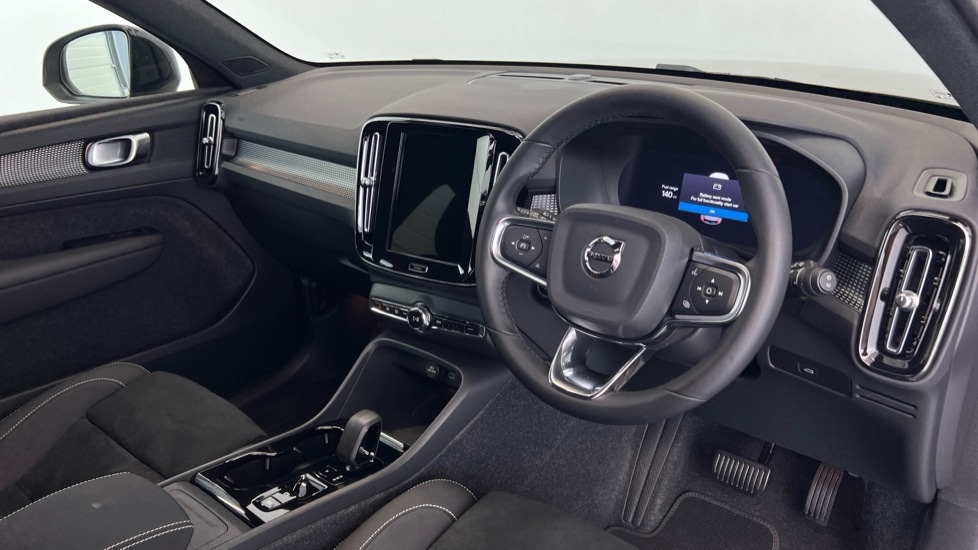 Used Volvo XC40 2024 for sale - 76074618: Photo 4