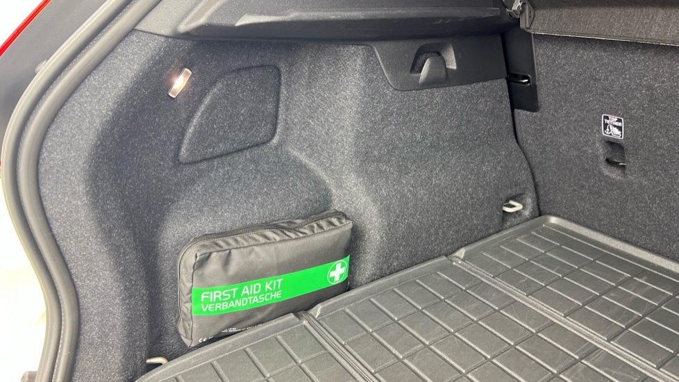 Used Volvo XC40 2024 for sale - 76074618: Photo 40