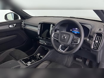 Used Volvo XC40 2024 for sale - 76074618: Photo 4