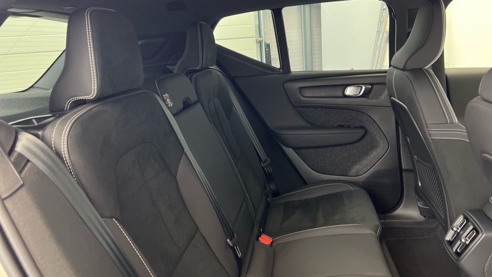 Used Volvo XC40 2024 for sale - 76074618: Photo 6