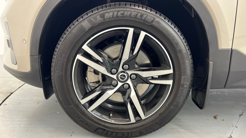 Used Volvo XC40 2024 for sale - 76074618: Photo 9