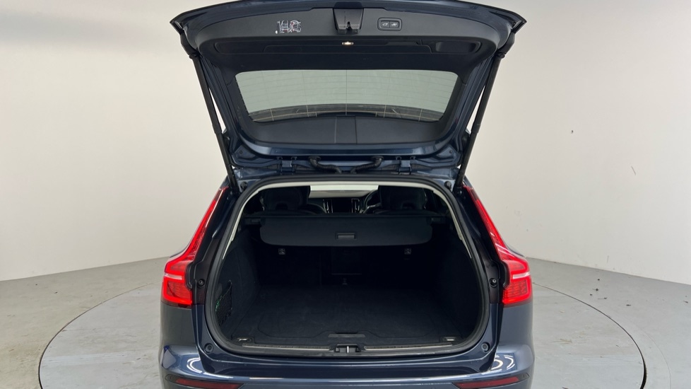 Used Volvo V60 2025 for sale - 77690767: Photo 13