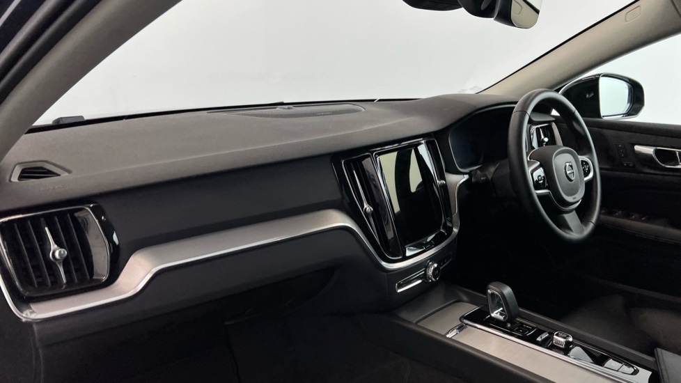 Used Volvo V60 2025 for sale - 77690767: Photo 35
