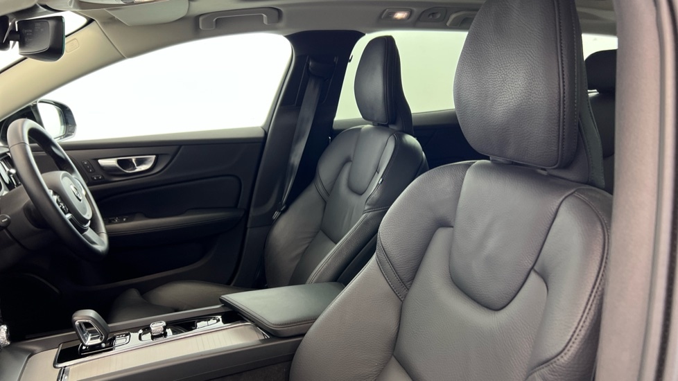 Used Volvo V60 2025 for sale - 77690767: Photo 36
