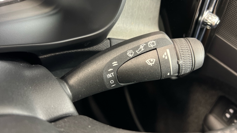 Used Volvo XC40 2021 for sale - 76390055: Photo 23