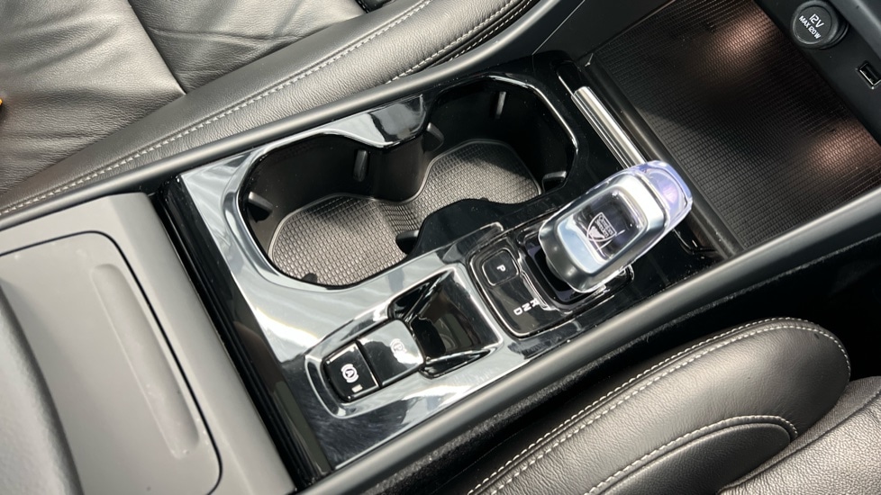 Used Volvo XC40 2021 for sale - 76390055: Photo 25