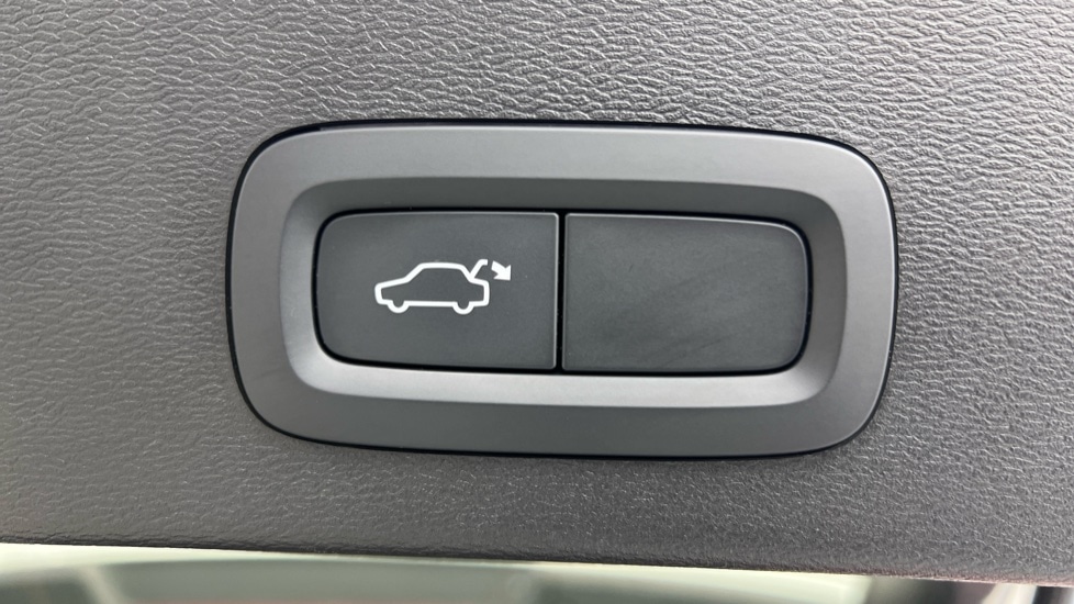 Used Volvo XC40 2021 for sale - 76390055: Photo 35