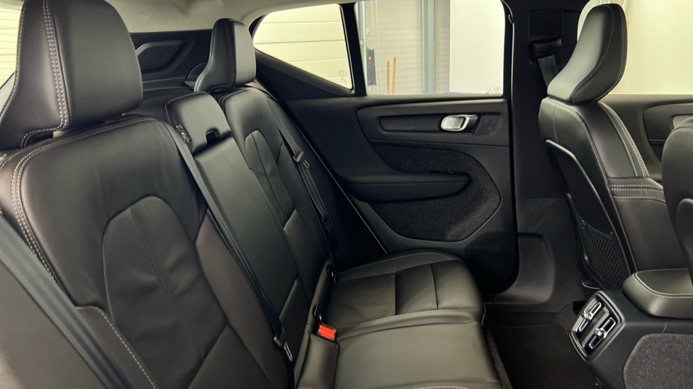 Used Volvo XC40 2021 for sale - 76390055: Photo 6