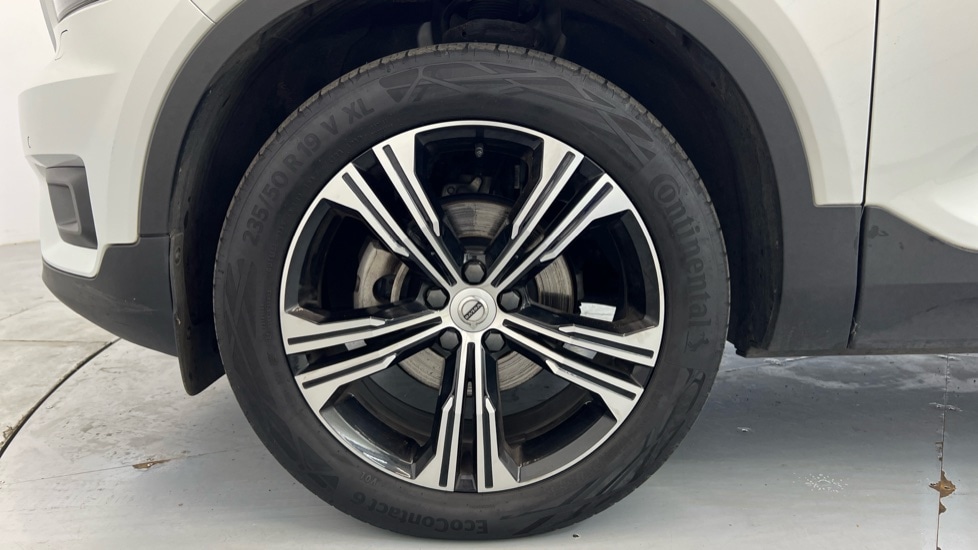 Used Volvo XC40 2021 for sale - 76390055: Photo 9