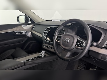 Used Volvo XC90 2023 for sale - 78027916: Photo