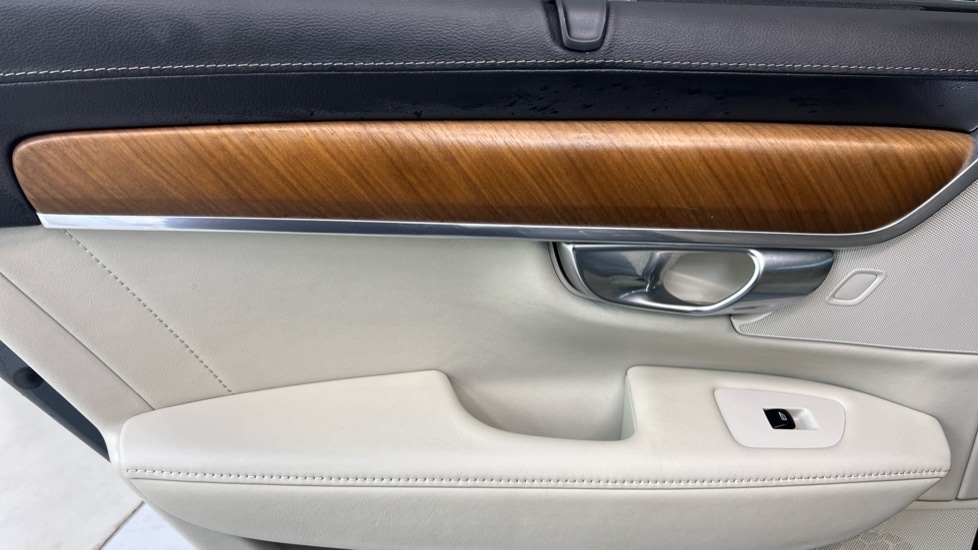 Used Volvo V90 2018 for sale - 77232097: Photo 44