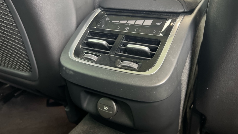 Used Volvo V60 2025 for sale - 77532011: Photo 14