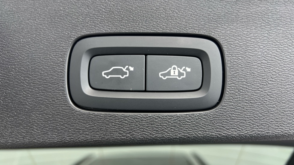 Used Volvo V60 2025 for sale - 77532011: Photo 35