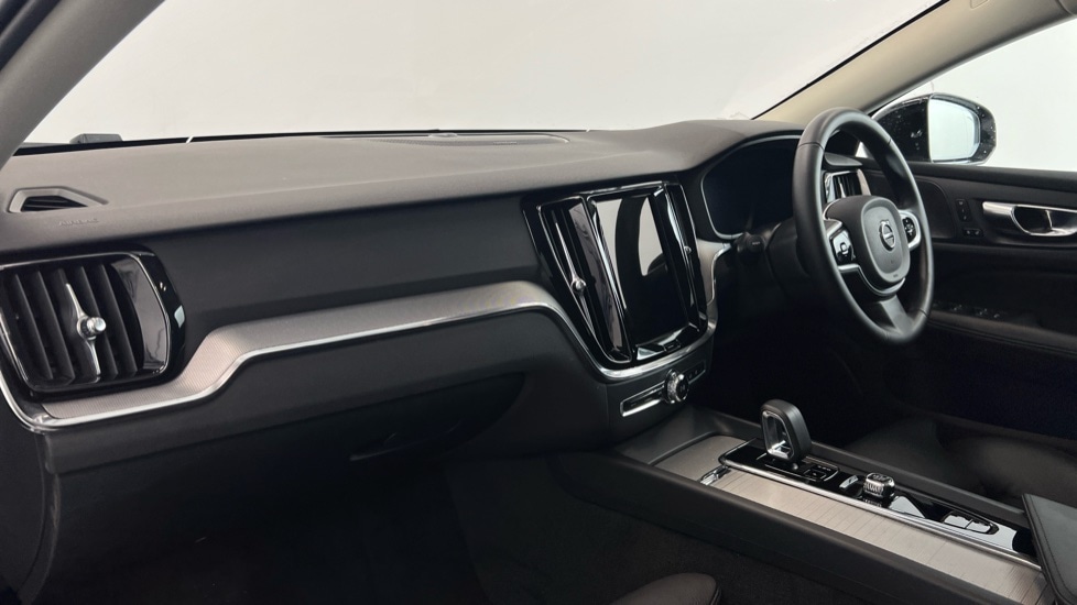 Used Volvo V60 2025 for sale - 77532011: Photo 36