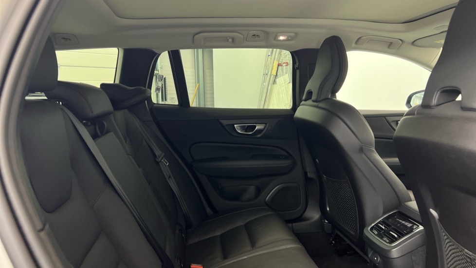 Used Volvo V60 2025 for sale - 77532011: Photo 6