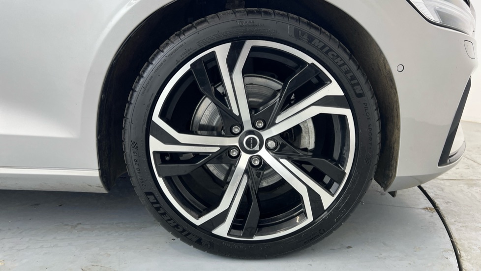 Used Volvo V60 2025 for sale - 77532011: Photo 9