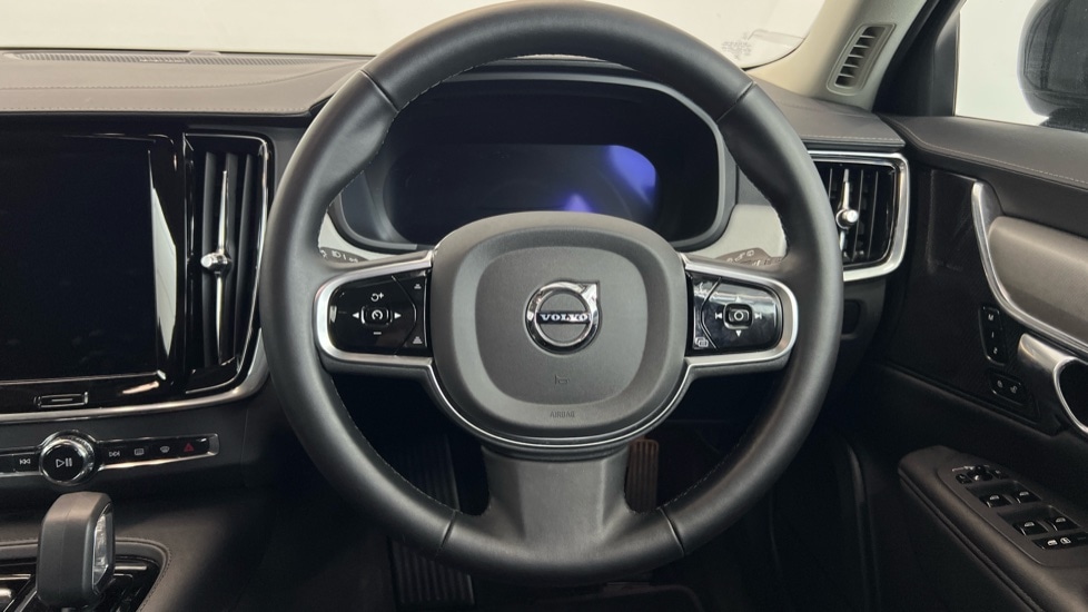 Used Volvo V90 2025 for sale - 78022213: Photo 10