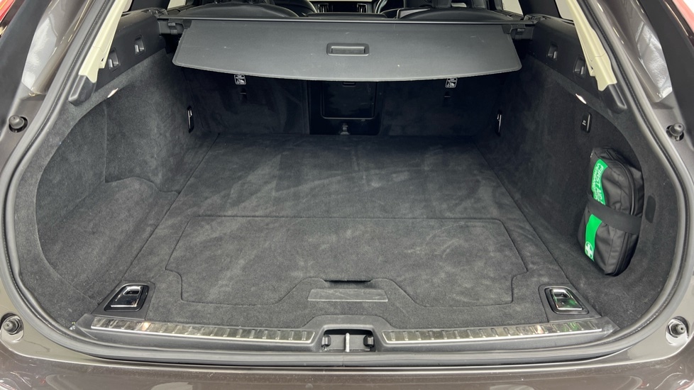 Used Volvo V90 2025 for sale - 78022213: Photo 54