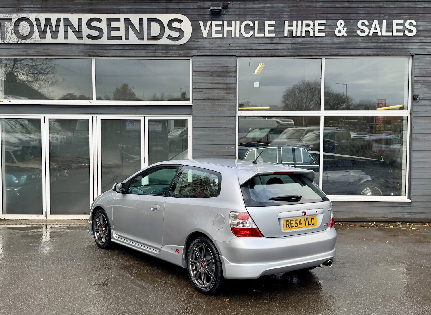 Used Honda Civic 2004 for sale - 76555519: Photo 4