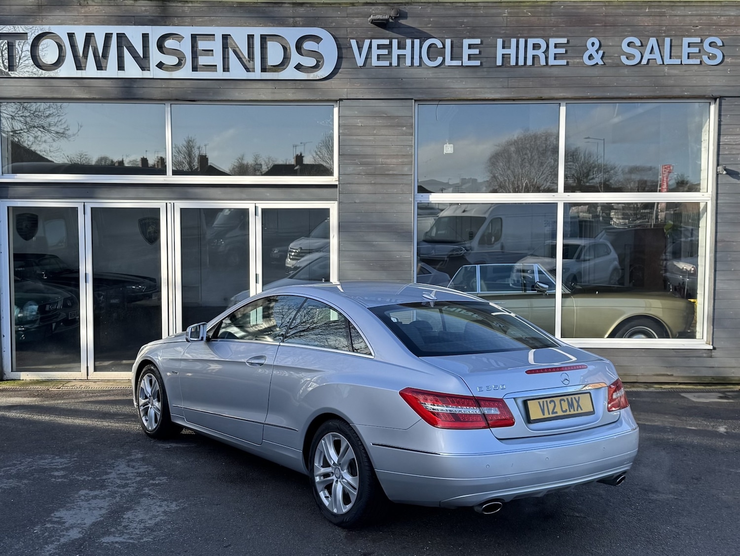 Used Mercedes-Benz E Class 2010 for sale - 77311455: Photo 4